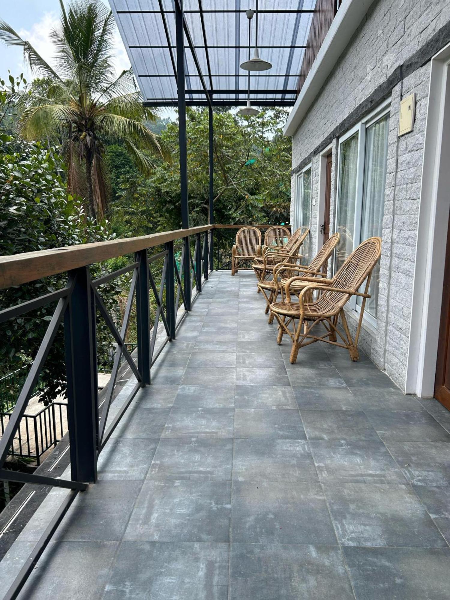 Appartement Kv By Halcyon Traveltech à Anachal Extérieur photo