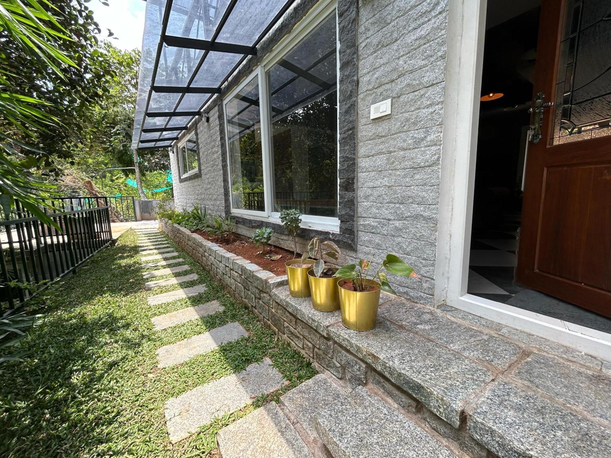 Appartement Kv By Halcyon Traveltech à Anachal Extérieur photo