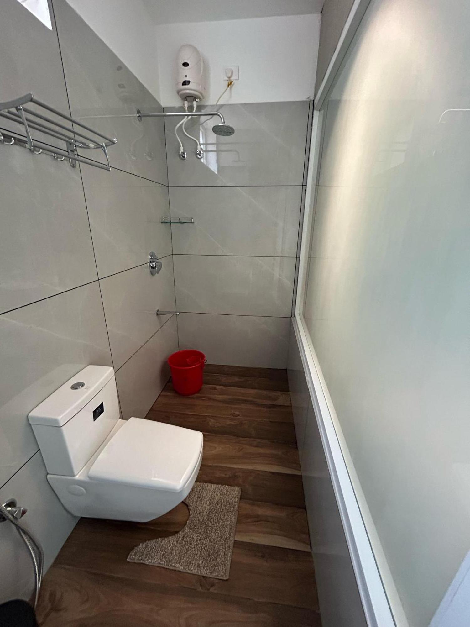 Appartement Kv By Halcyon Traveltech à Anachal Extérieur photo
